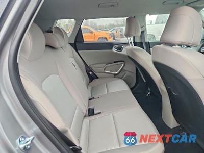 Zdjęcie 10 z 11 samochodu: 2025 KIA SOUL LX VIN:KNDJ23AU7S7952201 - miniatura