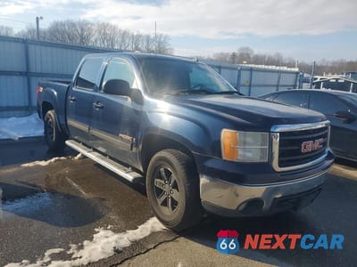 Czwarte zdjęcie samochodu z boku: 2007 GMC NEW SIERRA K1500 VIN:3GTEK13Y87G500243 - miniatura