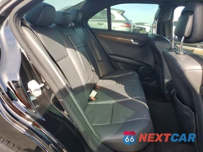 Zdjęcie 10 z 11 samochodu: 2010 MERCEDES-BENZ C 350 VIN:WDDGF5GB4AR109615 - miniatura