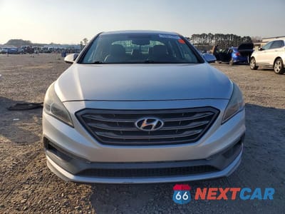 Piąte zdjęcie samochodu w środku: 2017 HYUNDAI SONATA SPORT VIN:5NPE34AF1HH444154 - miniatura