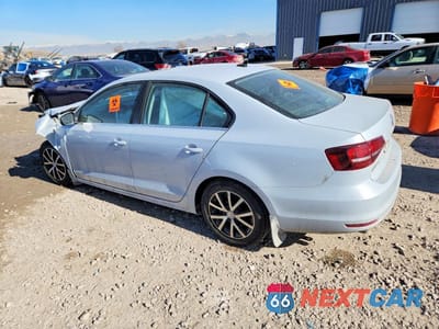 Drugie zdjęcie samochodu z przodu: 2018 VOLKSWAGEN JETTA SE VIN:3VWDB7AJ2JM236074 - miniatura