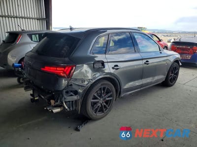 Trzecie zdjęcie samochodu z tyłu: 2021 AUDI SQ5 PRESTIGE VIN:WA1C4AFY6M2046117 - miniatura