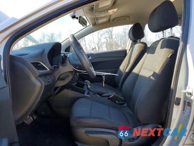 Zdjęcie 7 z 11 samochodu: 2019 HYUNDAI ACCENT SE VIN:3KPC24A31KE050827 - miniatura