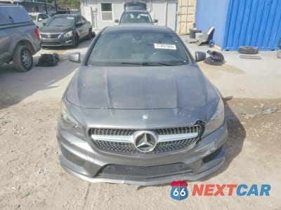 Piąte zdjęcie samochodu w środku: 2015 MERCEDES-BENZ CLA 250 VIN:WDDSJ4EB0FN275053 - miniatura