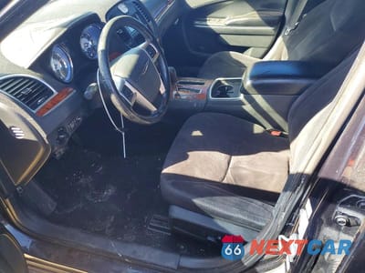 Zdjęcie 7 z 12 samochodu: 2012 CHRYSLER 300 VIN:2C3CCAAG1CH107214 - miniatura