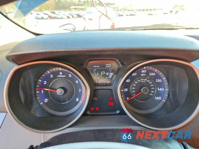 Zdjęcie 9 z 12 samochodu: 2015 HYUNDAI ELANTRA SE VIN:5NPDH4AE9FH649092 - miniatura