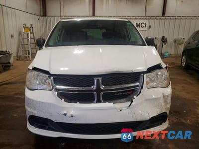 Piąte zdjęcie samochodu w środku: 2015 DODGE GRAND CARAVAN SE VIN:2C4RDGBGXFR517349 - miniatura