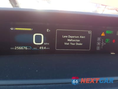 Zdjęcie 9 z 14 samochodu: 2018 TOYOTA PRIUS THREE VIN:JTDKARFU8J3064503 - miniatura