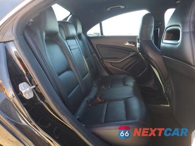 Zdjęcie 10 z 11 samochodu: 2015 MERCEDES-BENZ CLA 250 VIN:WDDSJ4EB1FN190657 - miniatura