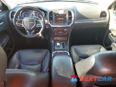 Zdjęcie 8 z 12 samochodu: 2019 CHRYSLER 300 TOURING VIN:2C3CCAAGXKH561427 - miniatura