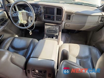 Zdjęcie 8 z 14 samochodu: 2006 GMC YUKON XL DENALI VIN:1GKFK66U36J166098 - miniatura