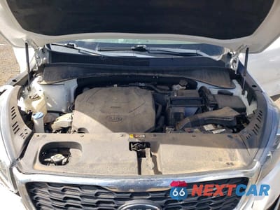 Zdjęcie 12 z 14 samochodu: 2019 KIA SORENTO VIN:5XYPG4A57KG490414 - miniatura