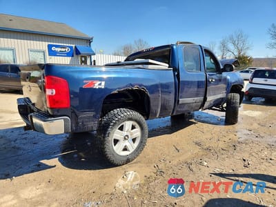 Trzecie zdjęcie samochodu z tyłu: 2007 CHEVROLET SILVERADO K1500 VIN:2GCEK19J371727701 - miniatura