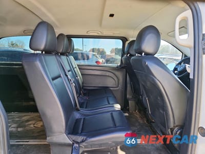 Zdjęcie 11 z 13 samochodu: 2018 MERCEDES-BENZ METRIS VIN:WD4PG2EE3J3497271 - miniatura