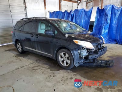 Czwarte zdjęcie samochodu z boku: 2014 TOYOTA SIENNA LE VIN:5TDKK3DCXES423830 - miniatura