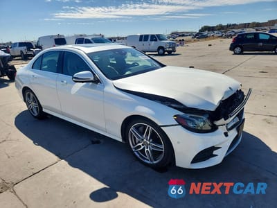 Czwarte zdjęcie samochodu z boku: 2019 MERCEDES-BENZ E 450 4MATIC VIN:WDDZF6JB5KA601805 - miniatura