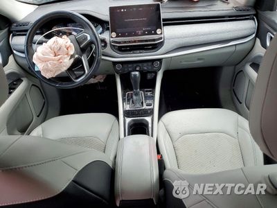 Zdjęcie 8 z 15 samochodu: 2022 JEEP COMPASS LATITUDE VIN:3C4NJDBB8NT233577 - miniatura