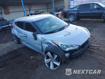 Czwarte zdjęcie samochodu z boku: 2013 HYUNDAI VELOSTER VIN:KMHTC6AE1DU152834 - miniatura
