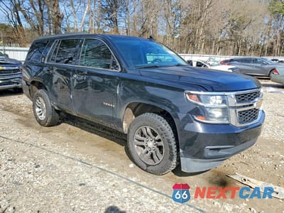 Czwarte zdjęcie samochodu z boku: 2017 CHEVROLET TAHOE C1500 LT VIN:1GNSCBKC6HR386151 - miniatura