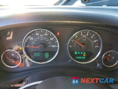 Zdjęcie 9 z 12 samochodu: 2013 JEEP WRANGLER UNLIMITED SAHARA VIN:1C4HJWEG7DL534853 - miniatura