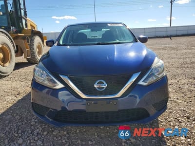 Piąte zdjęcie samochodu w środku: 2017 NISSAN SENTRA S VIN:3N1AB7AP5HY364065 - miniatura