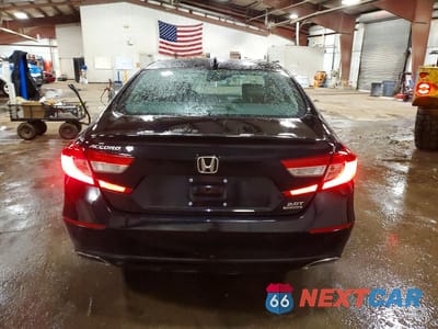 Zdjęcie 6 z 12 samochodu: 2018 HONDA ACCORD TOURING VIN:1HGCV2F9XJA053835 - miniatura