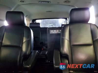 Zdjęcie 10 z 13 samochodu: 2011 CHEVROLET SUBURBAN K1500 LTZ VIN:1GNSKKE36BR343743 - miniatura