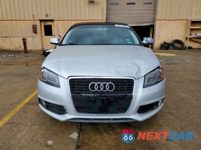 Piąte zdjęcie samochodu w środku: 2012 AUDI A3 PREMIUM PLUS VIN:WAUKJAFM8CA082495 - miniatura