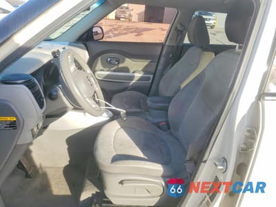 Zdjęcie 7 z 11 samochodu: 2017 KIA SOUL EV BASE VIN:KNDJP3AE5H7023014 - miniatura