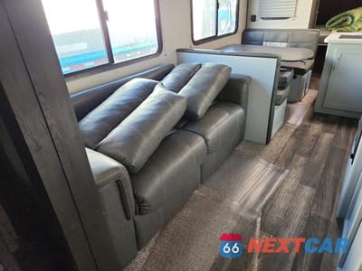 Zdjęcie 6 z 10 samochodu: 2020 KEYSTONE BULLET CAMPER VIN:4YDT29027LT433750 - miniatura