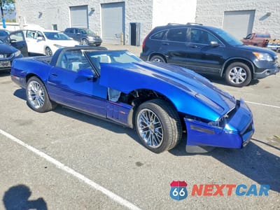 Czwarte zdjęcie samochodu z boku: 1986 CHEVROLET CORVETTE VIN:1G1YY0786G5105414 - miniatura