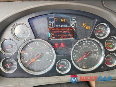 Zdjęcie 8 z 10 samochodu: 2017 KENWORTH CONSTRUCTION T680 VIN:1XKYDP9X8HJ144003 - miniatura