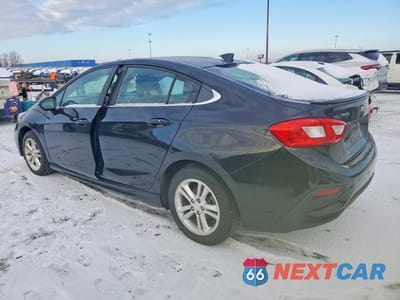 Drugie zdjęcie samochodu z przodu: 2017 CHEVROLET CRUZE LT VIN:1G1BE5SMXH7131830 - miniatura
