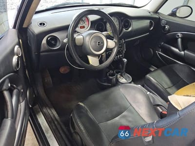 Zdjęcie 8 z 11 samochodu: 2006 MINI COOPER VIN:WMWRC33556TK16227 - miniatura