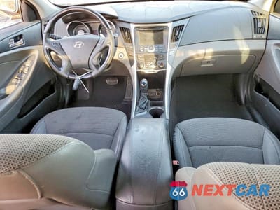 Zdjęcie 8 z 12 samochodu: 2011 HYUNDAI SONATA SE VIN:5NPEC4AC1BH071078 - miniatura