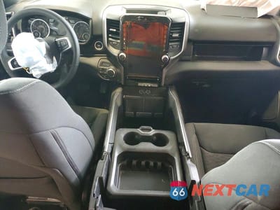 Zdjęcie 8 z 13 samochodu: 2025 RAM 1500 BIG HORN VIN:1C6RRFFG6SN245922 - miniatura