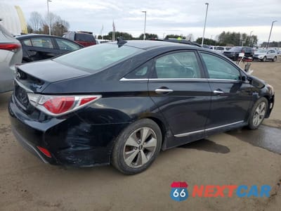Trzecie zdjęcie samochodu z tyłu: 2011 HYUNDAI SONATA HYBRID PREMIUM VIN:KMHEC4A46BA008232 - miniatura