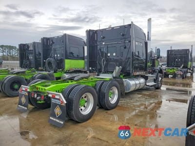 Czwarte zdjęcie samochodu z boku: 2024 INTERNATIONAL HX520 SEMI TRUCK VIN:3HSPAAPRXRN428661 - miniatura