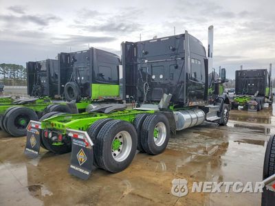 Czwarte zdjęcie samochodu z boku: 2024 INTERNATIONAL HX520 SEMI TRUCK VIN:3HSPAAPRXRN428661 - miniatura