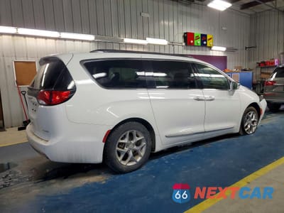 Trzecie zdjęcie samochodu z tyłu: 2018 CHRYSLER PACIFICA LIMITED VIN:2C4RC1GG1JR186775 - miniatura
