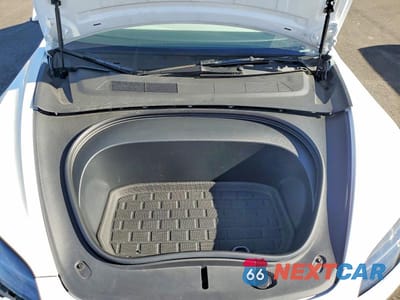 Zdjęcie 11 z 12 samochodu: 2024 TESLA MODEL 3 VIN:5YJ3E1EA2RF828801 - miniatura