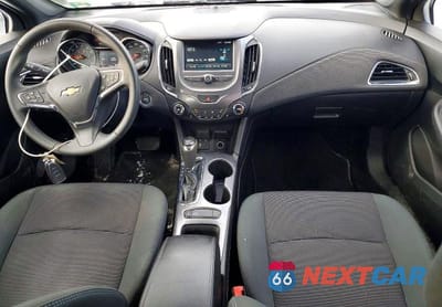 Zdjęcie 8 z 11 samochodu: 2017 CHEVROLET CRUZE LT VIN:1G1BE5SMXH7131830 - miniatura