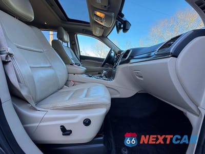 Piąte zdjęcie samochodu w środku: 2018 JEEP GRAND CHEROKEE LIMITED VIN:1C4RJFBG6JC105174 - miniatura