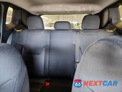 Zdjęcie 10 z 13 samochodu: 2017 JEEP RENEGADE LATITUDE VIN:ZACCJBBB6HPF30144 - miniatura