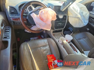 Zdjęcie 8 z 12 samochodu: 2015 CHRYSLER TOWN & COUNTRY LIMITED PLATINUM VIN:2C4RC1GG8FR708454 - miniatura