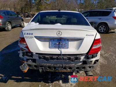 Zdjęcie 6 z 12 samochodu: 2014 MERCEDES-BENZ C 300 4MATIC VIN:WDDGF8ABXER304411 - miniatura