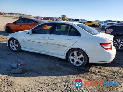 Drugie zdjęcie samochodu z przodu: 2011 MERCEDES-BENZ C 300 4MATIC VIN:WDDGF8BB3BR183294 - miniatura