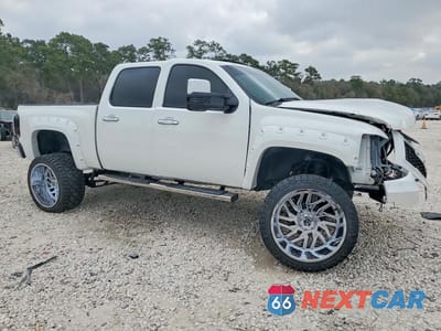 Czwarte zdjęcie samochodu z boku: 2013 CHEVROLET SILVERADO K1500 LTZ VIN:3GCPKTE73DG180284 - miniatura