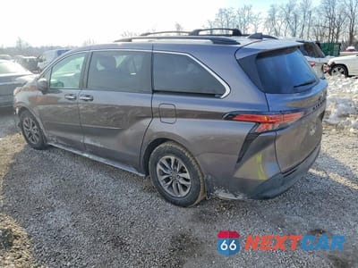 Drugie zdjęcie samochodu z przodu: 2021 TOYOTA SIENNA XLE VIN:5TDYRKEC6MS028704 - miniatura