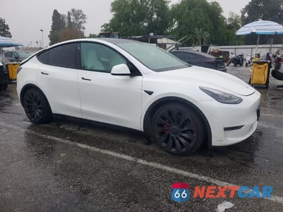 Czwarte zdjęcie samochodu z boku: 2021 TESLA MODEL Y VIN:5YJYGDEF9MF277949 - miniatura